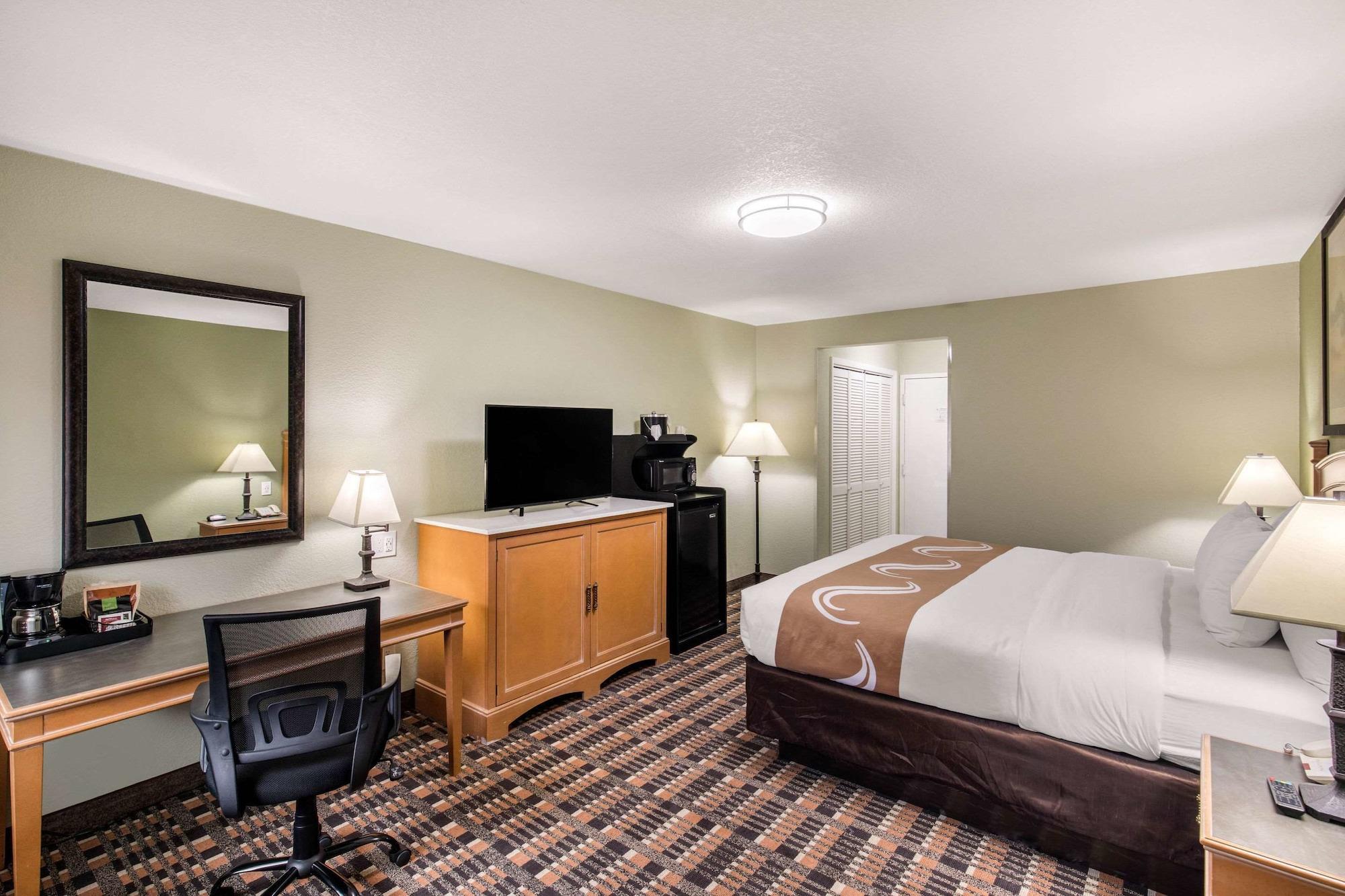 Quality Inn & Suites Plano East - Richardson Exterior photo