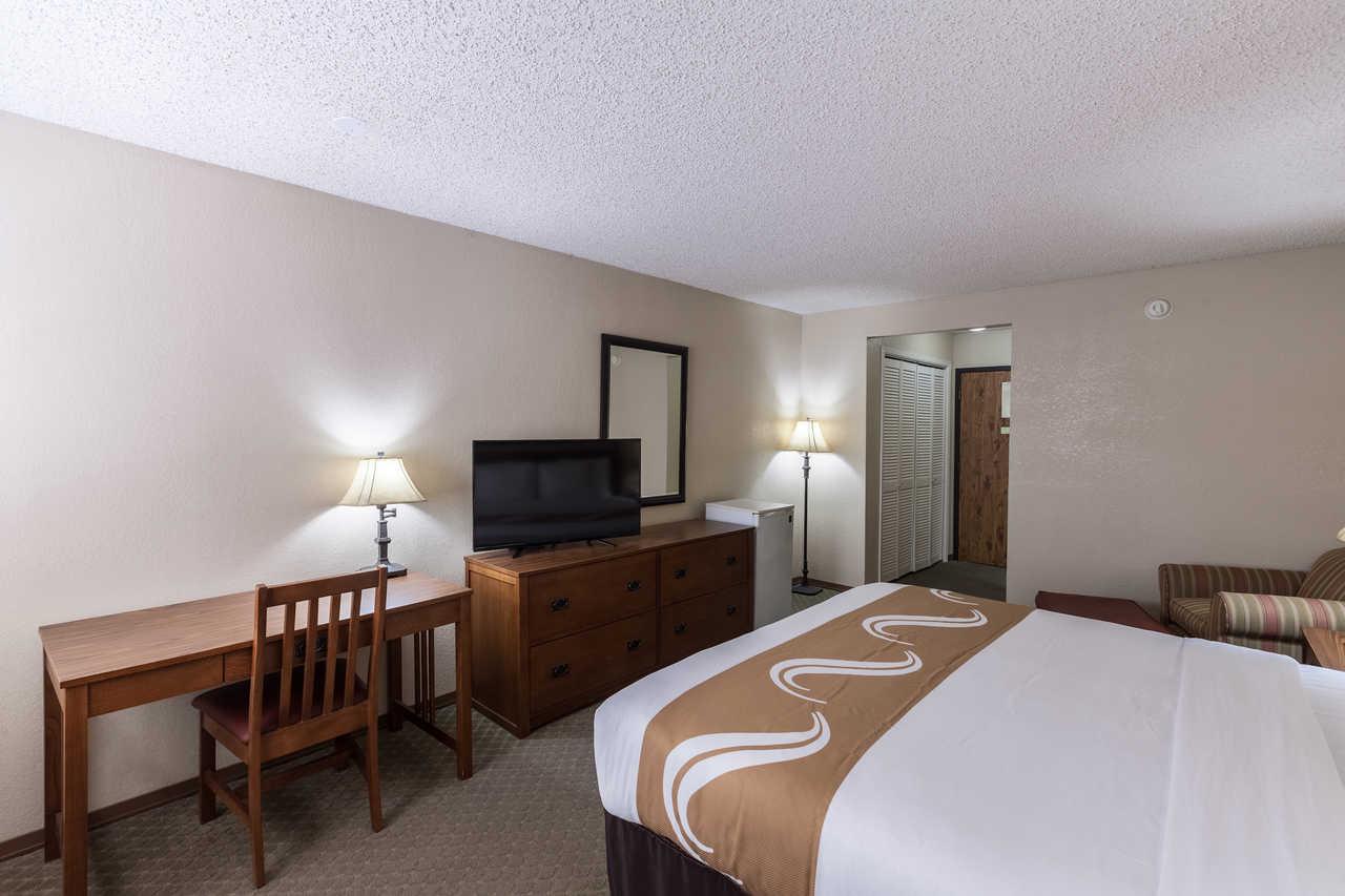 Quality Inn & Suites Plano East - Richardson Exterior photo