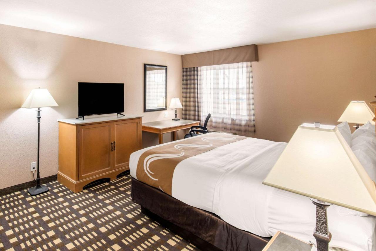 Quality Inn & Suites Plano East - Richardson Exterior photo